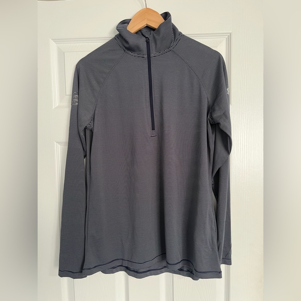 Under Armour medium zip up shirt new